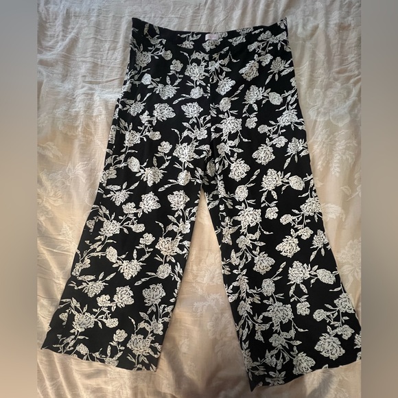 Pink Lily Black and White Floral Two-Piece Set - Picture 5 of 7